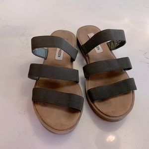 Steve Madden platform sandals